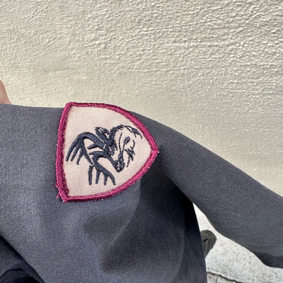 Legendary Whitetails Gray Button-Up Shirt - Picture 2 of 4